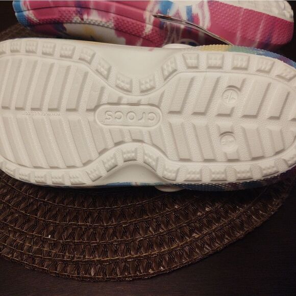 Crocs Unisex US M5/W7 Classic Lined Tie Dye Clog Powder Blue/Multi 206341 - Picture 7 of 7